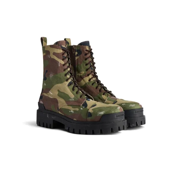 Balenciaga Boots and Derbies Men Men039s Strike 20mm Boot Camo Print In Dark Green Dark Green Balenciaga Boots and Derbies Men Men039s Strike 20mm Boot Camo Print In Dark Green Dark Green