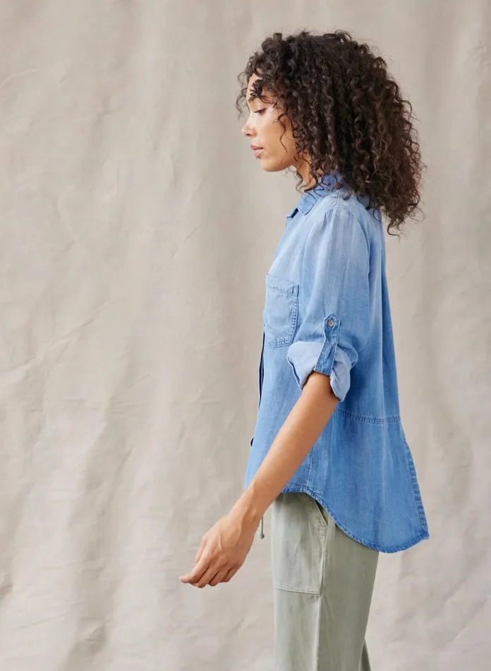 Button Down Women Bella Dahl Split Back Button Down 8211 Medium Ombre Wash Button Down Women Bella Dahl Split Back Button Down 8211 Medium Ombre Wash