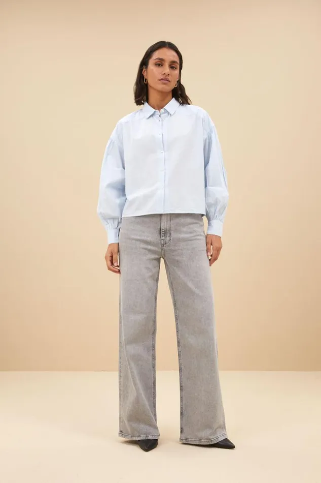 ByBar Blouses Vrouwelijk Sarah Short Chambray Blouse Light Blue ByBar Blouses Vrouwelijk Sarah Short Chambray Blouse Light Blue
