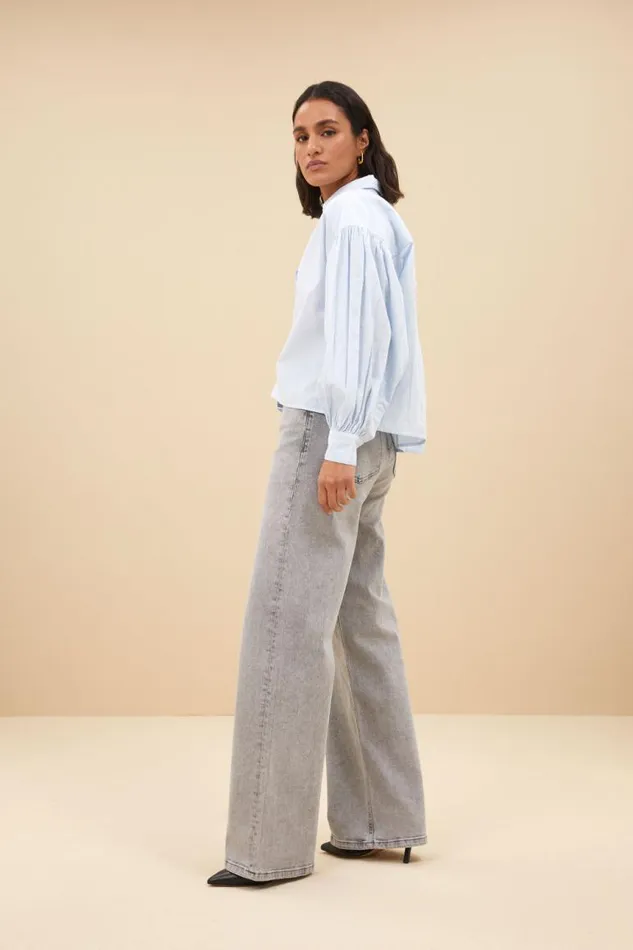ByBar Blouses Vrouwelijk Sarah Short Chambray Blouse Light Blue ByBar Blouses Vrouwelijk Sarah Short Chambray Blouse Light Blue