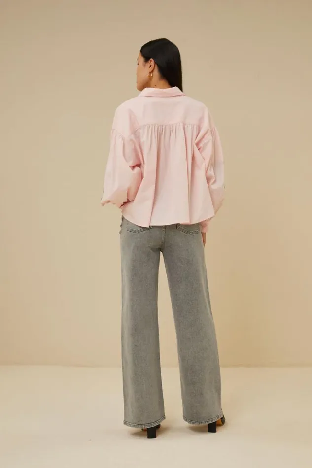 ByBar Blouses Vrouwelijk Sarah Short Chambray Blouse Light Pink ByBar Blouses Vrouwelijk Sarah Short Chambray Blouse Light Pink