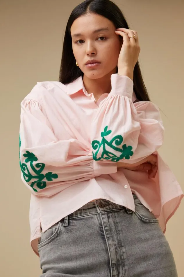 ByBar Blouses Vrouwelijk Sarah Short Chambray Blouse Light Pink ByBar Blouses Vrouwelijk Sarah Short Chambray Blouse Light Pink