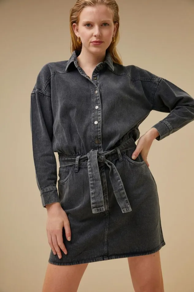 ByBar Jurken Vrouwelijk Mae Twill Dress Jet Black ByBar Jurken Vrouwelijk Mae Twill Dress Jet Black