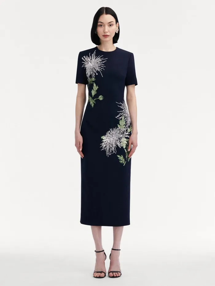 Chrysanthemum Crystal Embroidered Pencil Dress Navy Women Oscar De La Renta Dresses Chrysanthemum Crystal Embroidered Pencil Dress Navy Women Oscar De La Renta Dresses