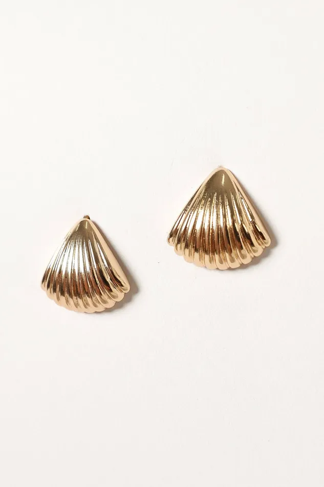 Earrings Petal and Pup Women Shell Shaped Earrings Gold