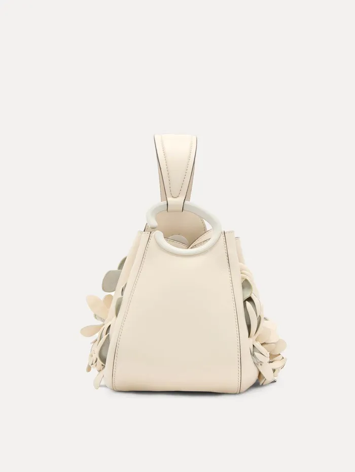 Floral Appliqu O Handle Bag Ivory Women Oscar De La Renta Handbags Floral Appliqu O Handle Bag Ivory Women Oscar De La Renta Handbags