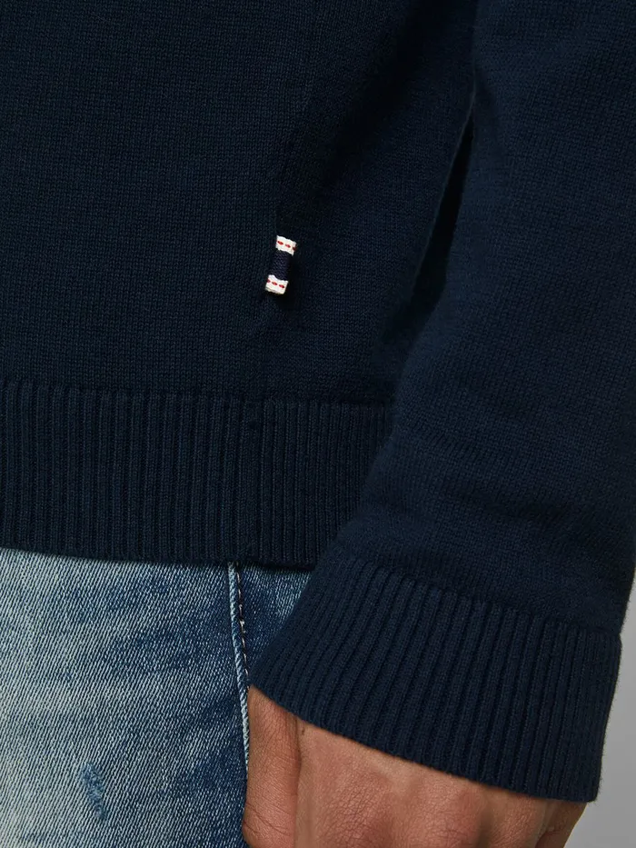 Knitwear JACK and JONES Mens VNECK KNITTED PULLOVER Blue Navy Blazer Gift Ideas