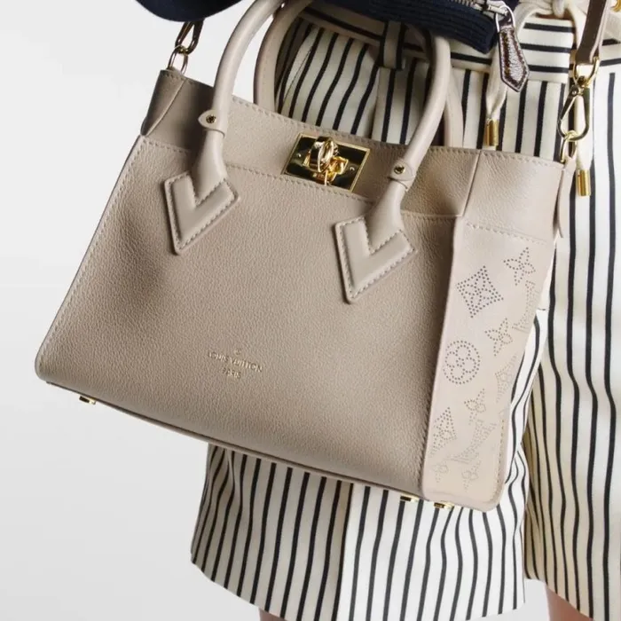 Louis Vuitton M20600 On My Side PM Galet Beige 8211 Louis Vuitton Handbag Store Women Louis Vuitton Shoulder and Totes Louis Vuitton M20600 On My Side PM Galet Beige 8211 Louis Vuitton Handbag Store Women Louis Vuitton Shoulder and Totes