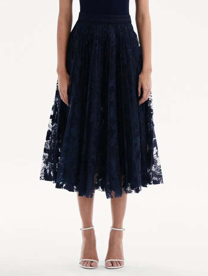 Marbled Carnation Guipure Pleated Skirt Navy Women Oscar De La Renta Pants and Skirts Marbled Carnation Guipure Pleated Skirt Navy Women Oscar De La Renta Pants and Skirts