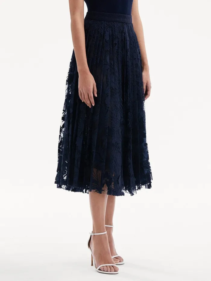 Marbled Carnation Guipure Pleated Skirt Navy Women Oscar De La Renta Pants and Skirts Marbled Carnation Guipure Pleated Skirt Navy Women Oscar De La Renta Pants and Skirts