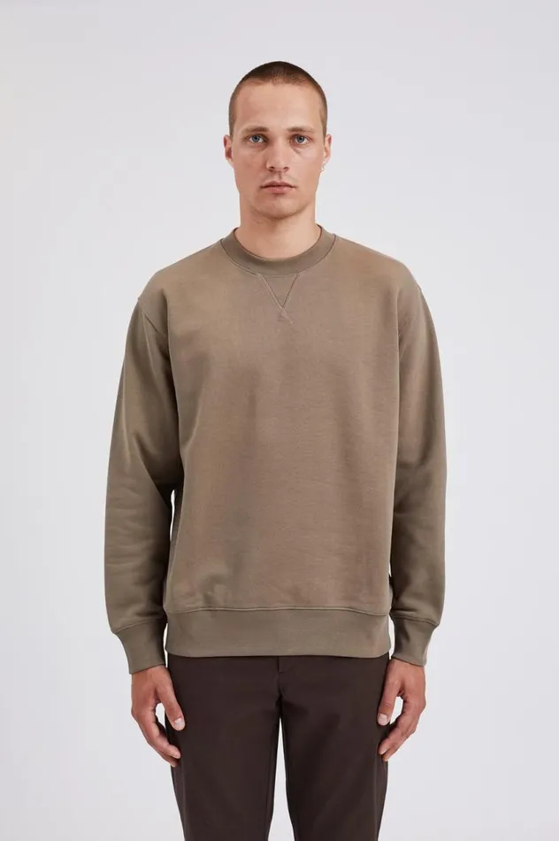 Men Norse Standard Sweatshirt Sediment Green Norse Projects Sweatshirts