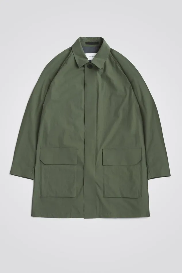 Men Vargo Travel Light Raglan Mac Spruce Green Norse Projects Outerwear