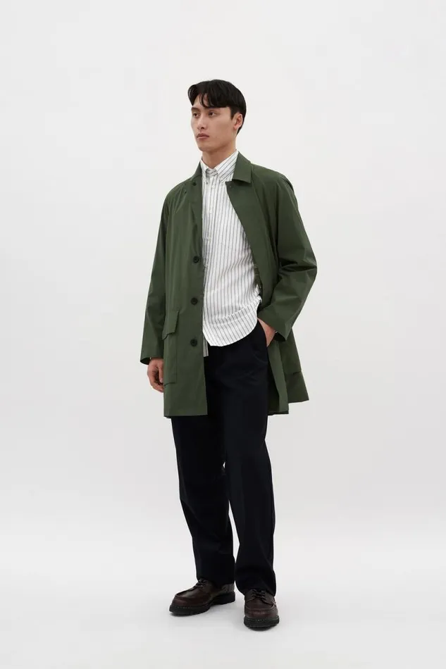 Men Vargo Travel Light Raglan Mac Spruce Green Norse Projects Outerwear