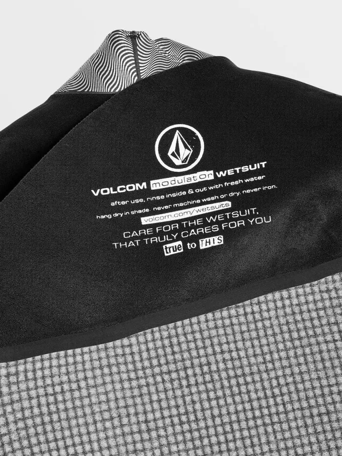 Mens Modulator 32mm Chest Zip Fullsuit 8211 Black Mens Volcom Wetsuits