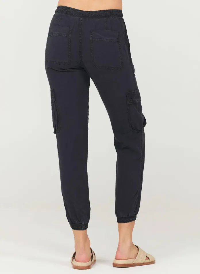 Pants Women Bella Dahl Cargo Track Pants 8211 Black Pants Women Bella Dahl Cargo Track Pants 8211 Black
