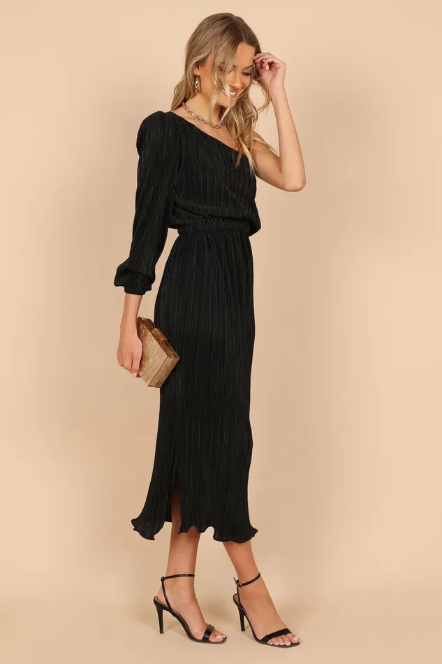 Petal and Pup Pontee One Shoulder Pleated Midi Dress Black Women Long Sleeve Dresses