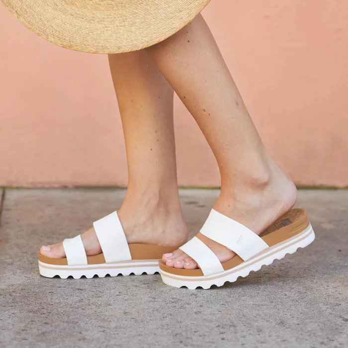 Reef Cushion Vista Hi Cloud Women Sandals Reef Cushion Vista Hi Cloud Women Sandals