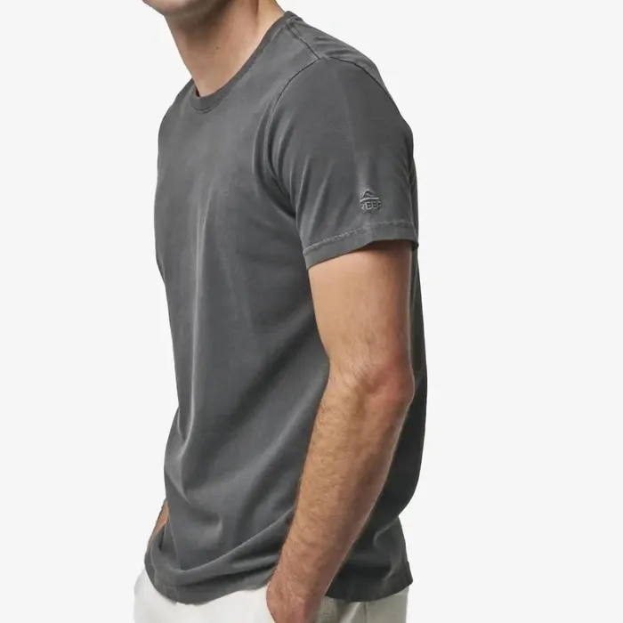 Reef Marte Short Sleeve Tee Pirate Blk Men Shirts and TShirts Reef Marte Short Sleeve Tee Pirate Blk Men Shirts and TShirts