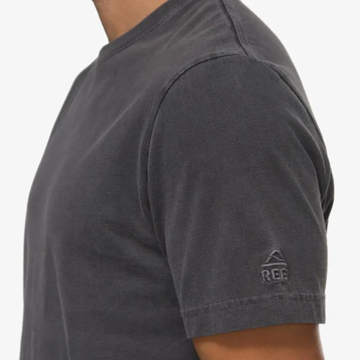 Reef Marte Short Sleeve Tee Pirate Blk Men Shirts and TShirts Reef Marte Short Sleeve Tee Pirate Blk Men Shirts and TShirts
