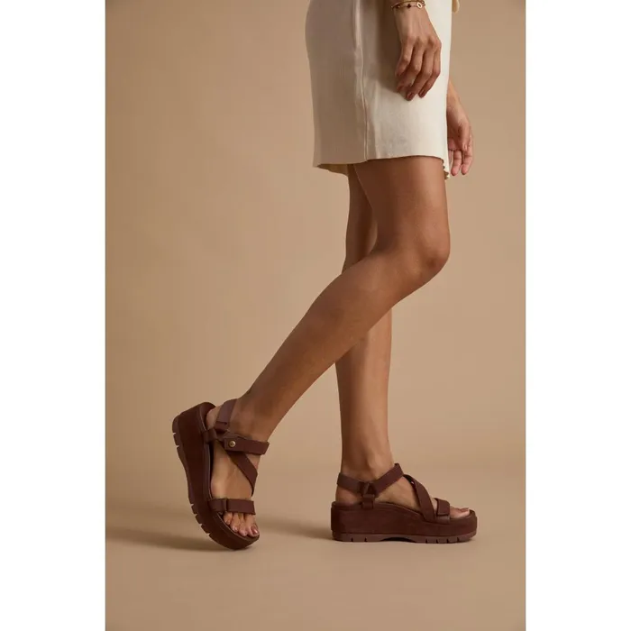 Reef Vista Higher Luna Cappuccino Suede Women Sandals Reef Vista Higher Luna Cappuccino Suede Women Sandals
