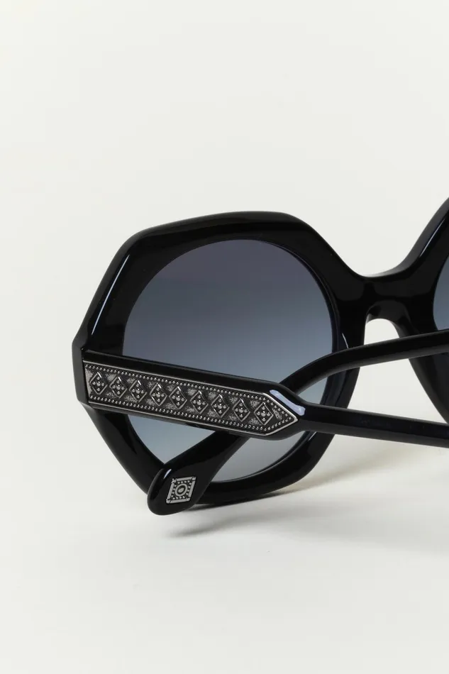 Round Sunglasses Luny Black Women Baandsh Eyewear