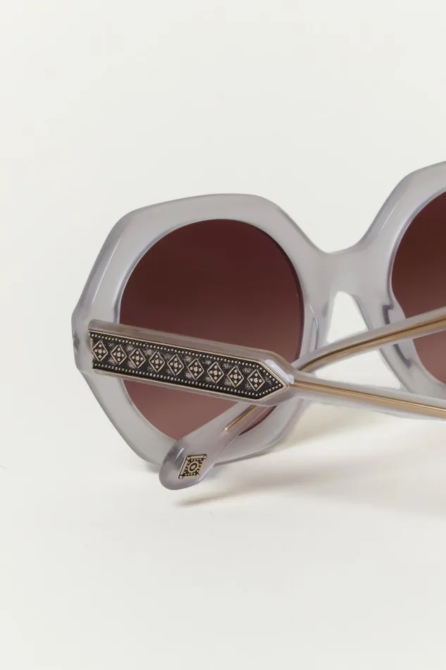 Round Sunglasses Luny Black Women Baandsh Eyewear