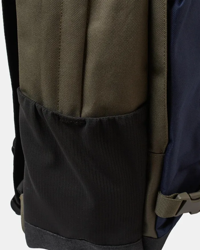RVCA Backpacks Luggage Curb Skate 29 L Skate Backpack Navy 8211 WomenMenBoys