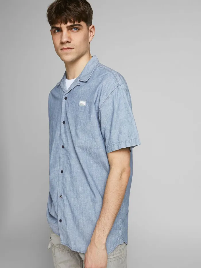 Shirts JACK and JONES Mens DEBOSSED BUTTON SHORT SLEEVED SHIRT Blue Chambray Blue Gift Ideas