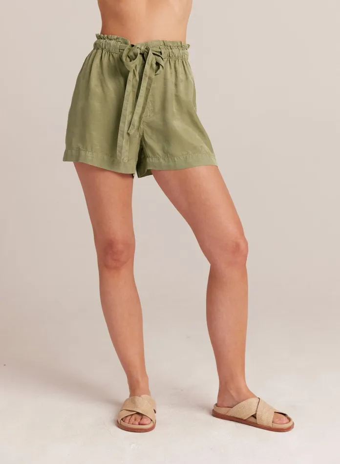 Shorts Women Bella Dahl Kayla Ruffle Waist Sash Short 8211 Khaki Army Shorts Women Bella Dahl Kayla Ruffle Waist Sash Short 8211 Khaki Army