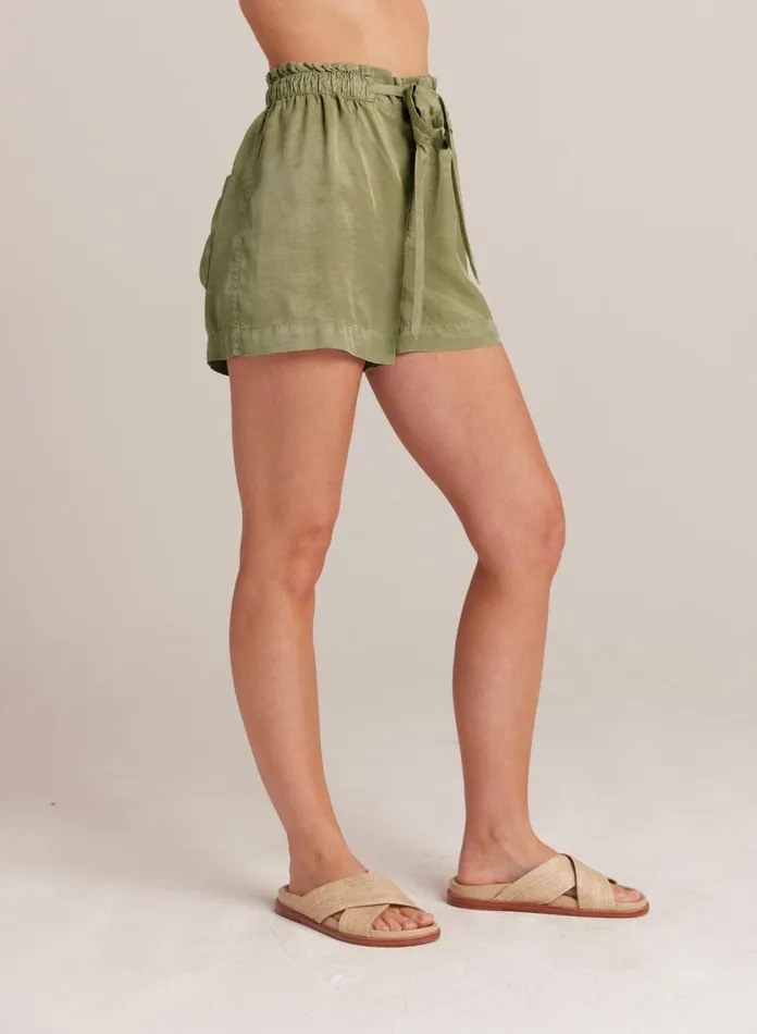 Shorts Women Bella Dahl Kayla Ruffle Waist Sash Short 8211 Khaki Army Shorts Women Bella Dahl Kayla Ruffle Waist Sash Short 8211 Khaki Army