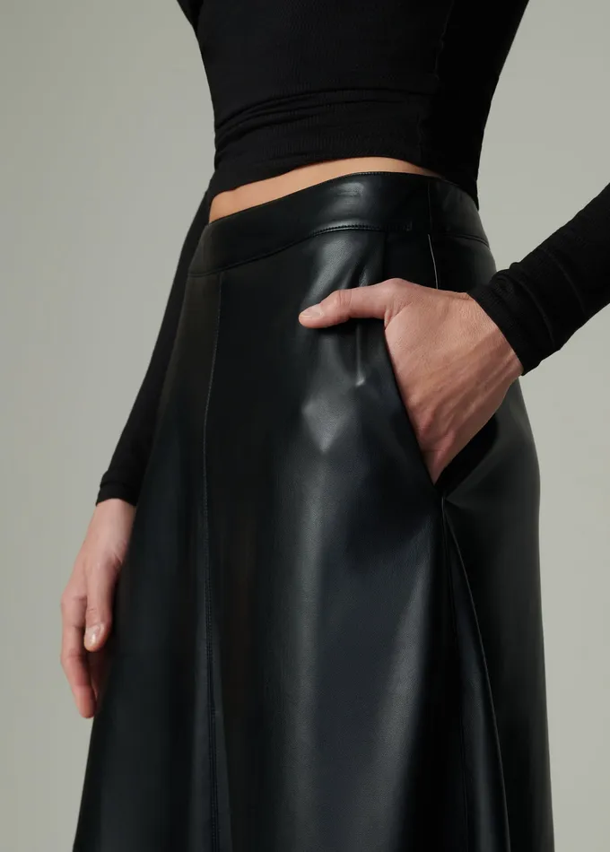 Skirts Women THE TAVI VEGAN LEATHER SKIRT Black Joe8217s Jeans