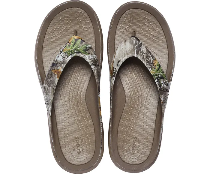 Swiftwater Realtree Edge Wave Flip Walnut Sandals Crocs Men