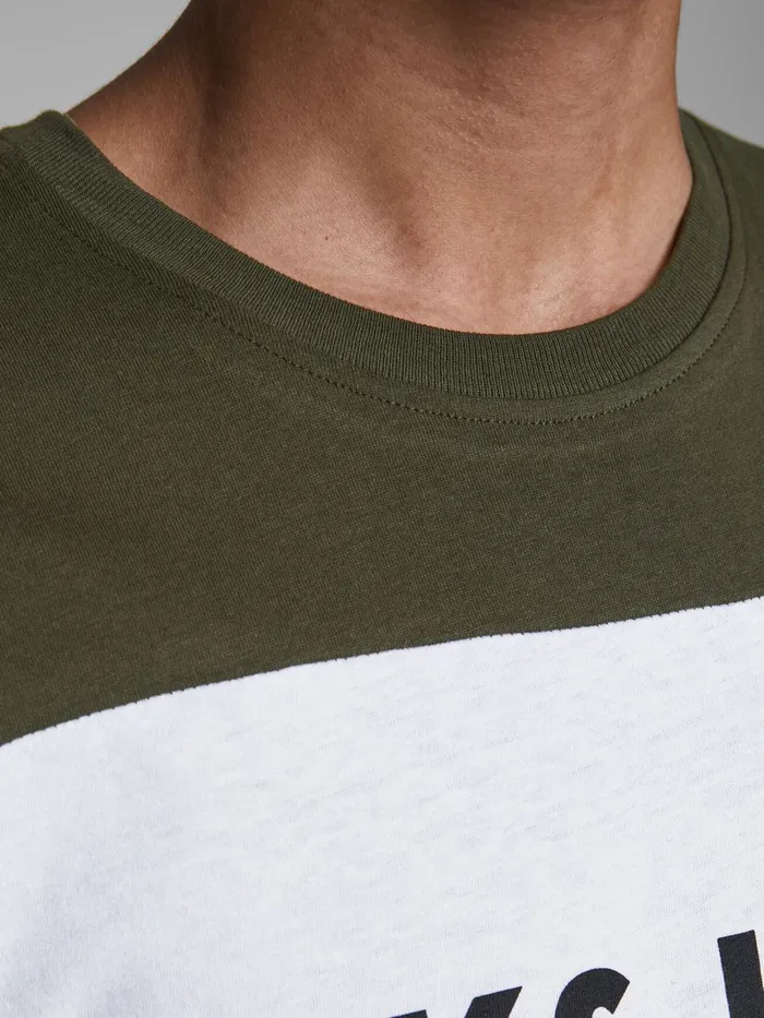 Tshirts JACK and JONES Mens COLOUR BLOCK LOGO TSHIRT Green Forest Night Online