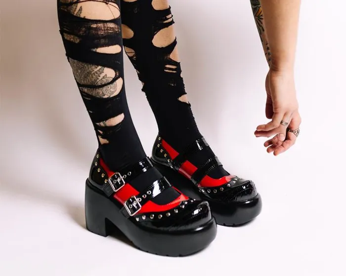 TUK Shoes Platforms Women Black and Red Patent Brogue Bubble Mary Jane TUK Shoes Platforms Women Black and Red Patent Brogue Bubble Mary Jane