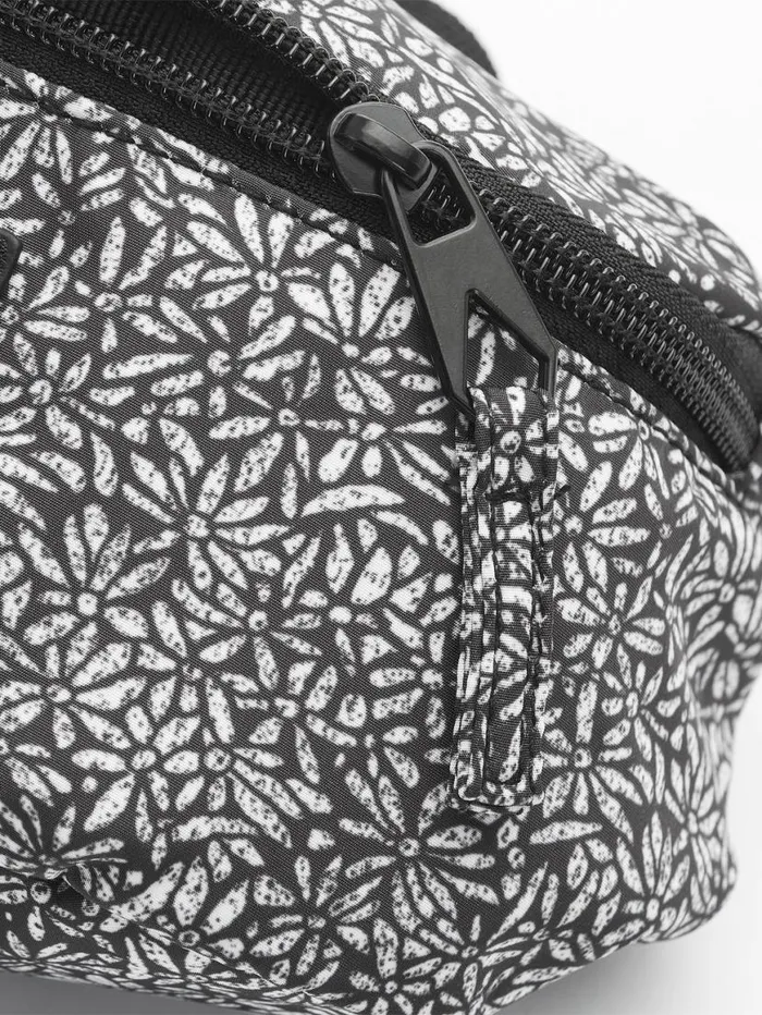 Take With Me Hip Pack 8211 Black Kids Volcom Accessories
