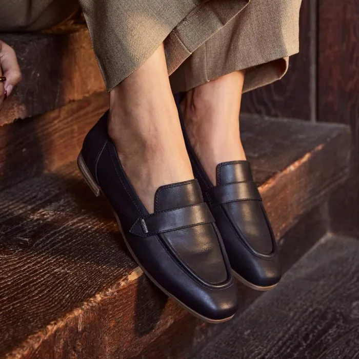 Toms Flats and Loafers Lynette Loafer Black Leather 8211 Women Toms Flats and Loafers Lynette Loafer Black Leather 8211 Women