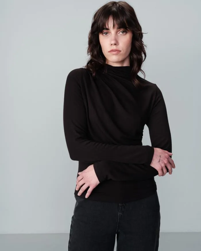 TOP NOIR NOON Shop Grace and Mila LongSleeves Tshirts
