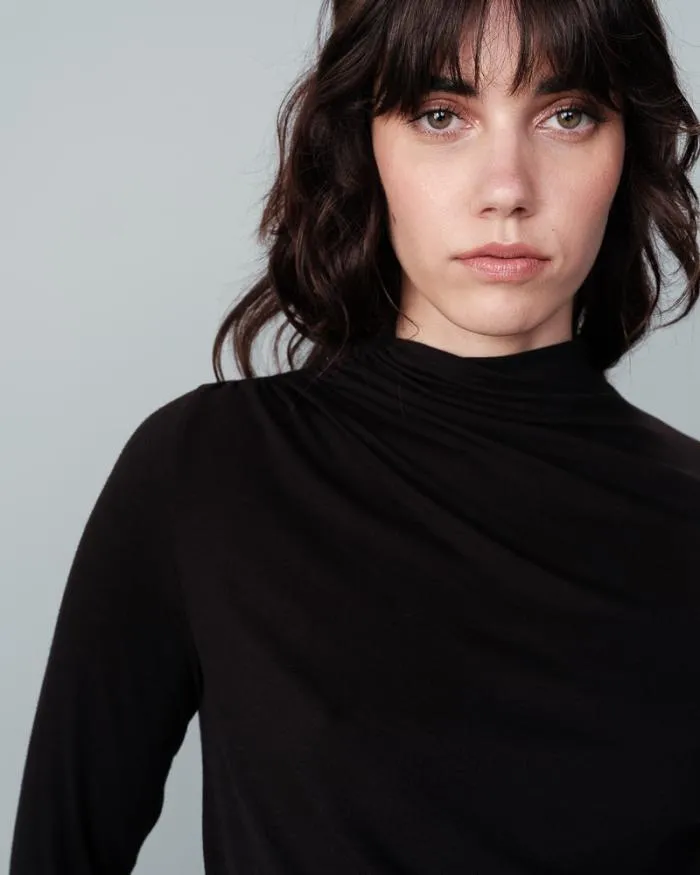 TOP NOIR NOON Shop Grace and Mila LongSleeves Tshirts