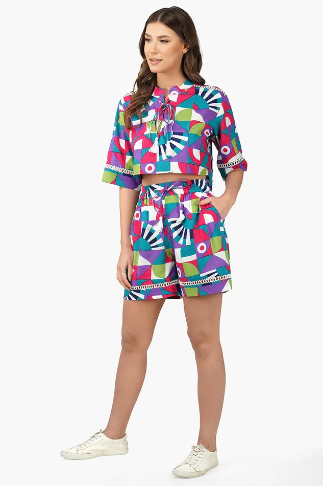 Tops America and Beyond Women Geo Toucan Viscose Top