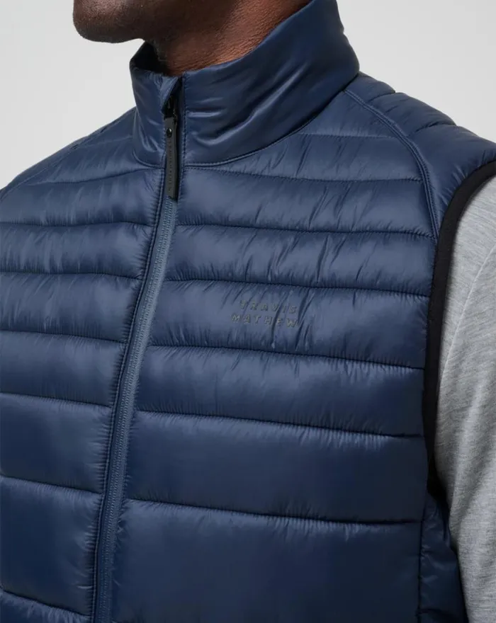 TravisMathew AVES TECH PUFFER VEST Total Eclipse Men Vests TravisMathew AVES TECH PUFFER VEST Total Eclipse Men Vests