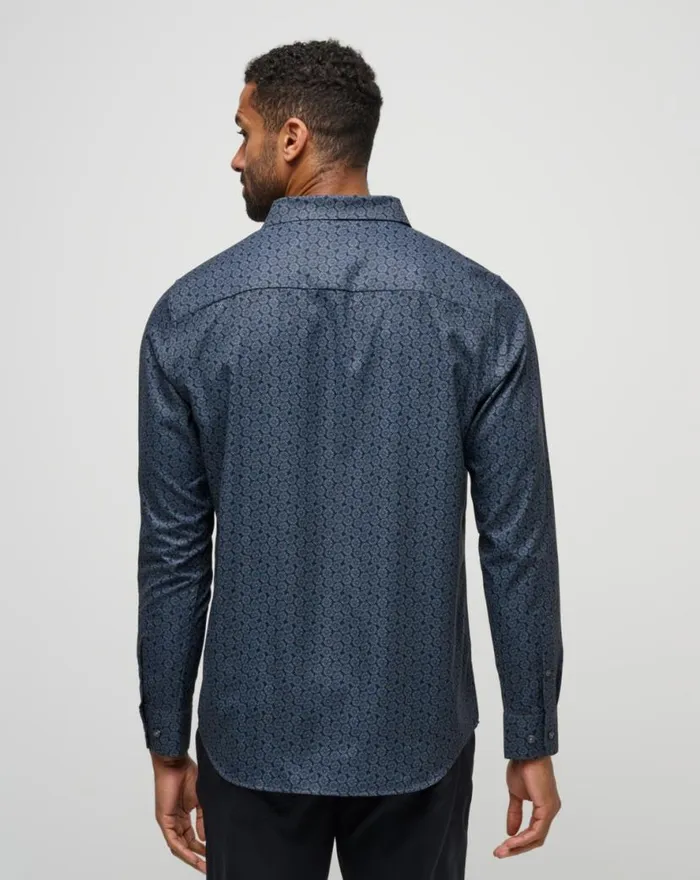 TravisMathew COUNTRY MILE LONG SLEEVE BUTTONUP Black Men ButtonUps TravisMathew COUNTRY MILE LONG SLEEVE BUTTONUP Black Men ButtonUps