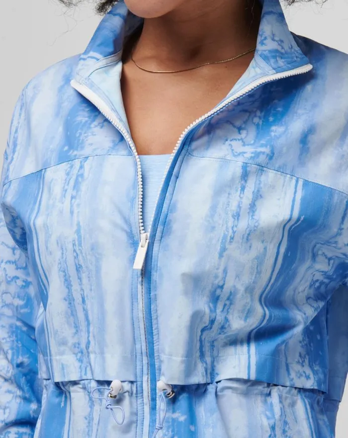 TravisMathew GIRLS WEEKEND TECH WOVEN JACKET Cornflower Blue Multi Women Jackets TravisMathew GIRLS WEEKEND TECH WOVEN JACKET Cornflower Blue Multi Women Jackets