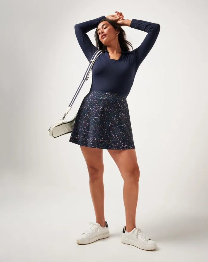TravisMathew SAPPHIRE SUNRISE 20 SKORT Navy Blazer Multi Women Skorts TravisMathew SAPPHIRE SUNRISE 20 SKORT Navy Blazer Multi Women Skorts