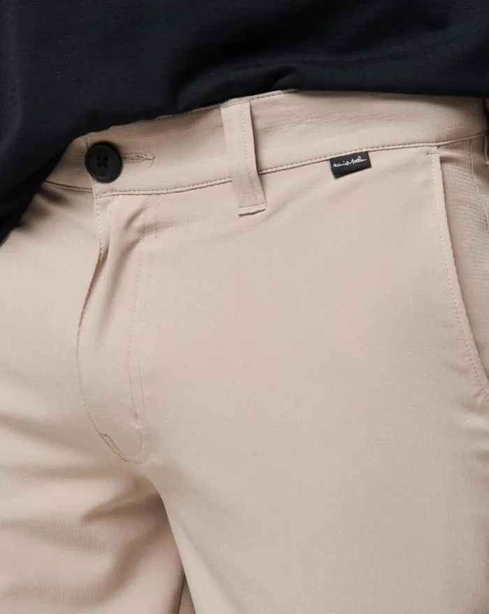 TravisMathew WANDERLUST SHORT 9IN Khaki Men Shorts TravisMathew WANDERLUST SHORT 9IN Khaki Men Shorts