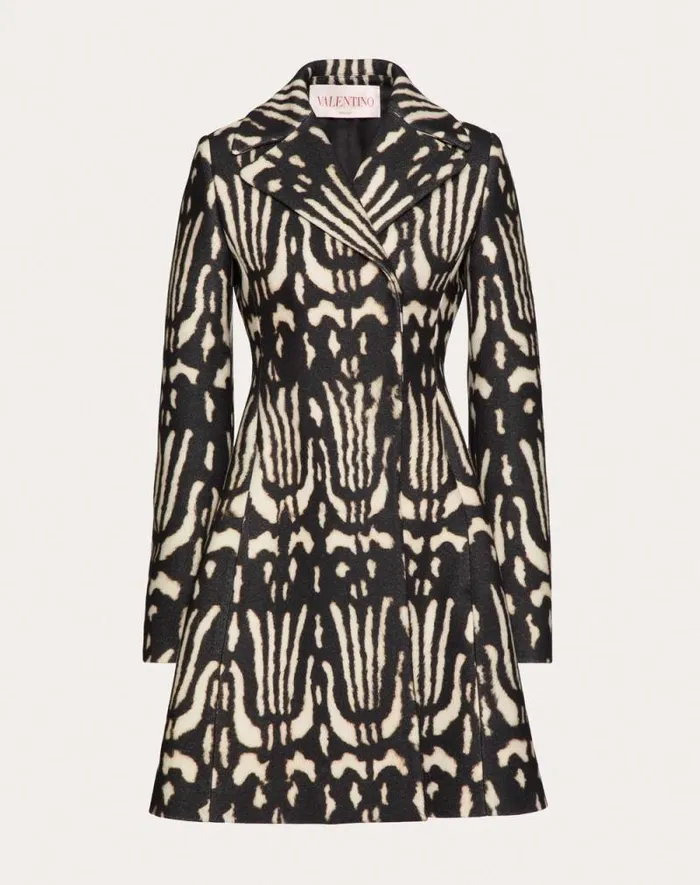Valentino Coats And Outerwear Woman Valentino Wildprint 98 Coat For Woman In Black Black Valentino Coats And Outerwear Woman Valentino Wildprint 98 Coat For Woman In Black Black