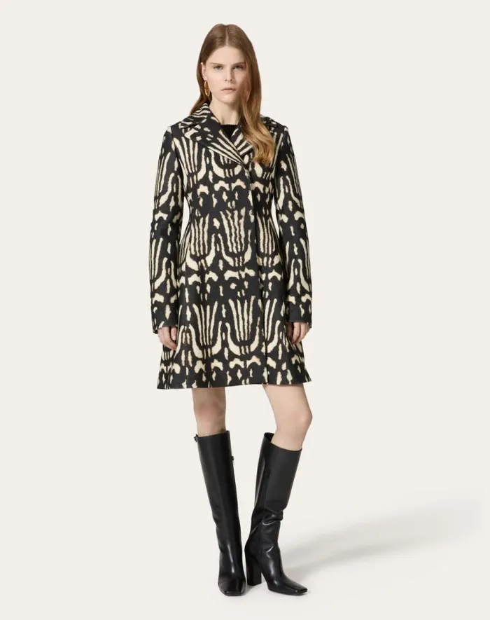 Valentino Coats And Outerwear Woman Valentino Wildprint 98 Coat For Woman In Black Black Valentino Coats And Outerwear Woman Valentino Wildprint 98 Coat For Woman In Black Black