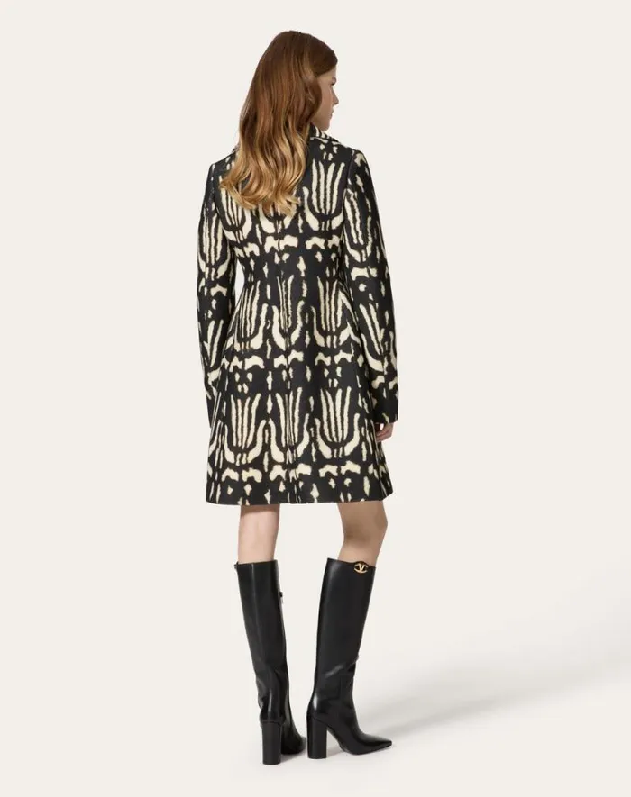 Valentino Coats And Outerwear Woman Valentino Wildprint 98 Coat For Woman In Black Black Valentino Coats And Outerwear Woman Valentino Wildprint 98 Coat For Woman In Black Black