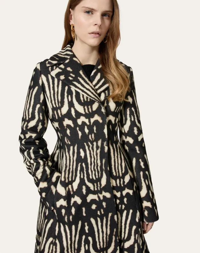 Valentino Coats And Outerwear Woman Valentino Wildprint 98 Coat For Woman In Black Black Valentino Coats And Outerwear Woman Valentino Wildprint 98 Coat For Woman In Black Black