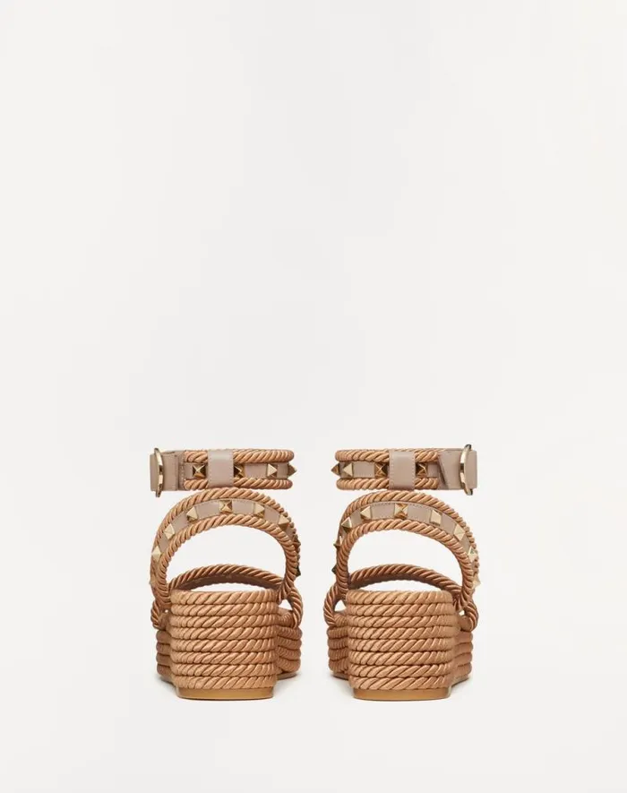 Valentino Espadrilles And Wedges Woman Rockstud Flatform Sandal In Calfskin 45mm For Woman In Black Black Valentino Espadrilles And Wedges Woman Rockstud Flatform Sandal In Calfskin 45mm For Woman In Black Black