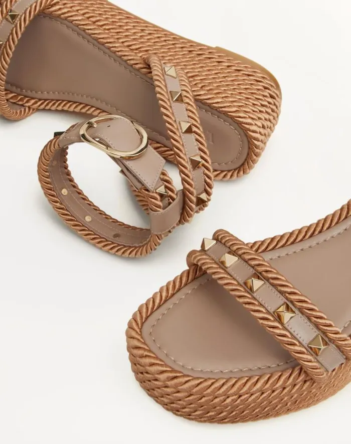 Valentino Espadrilles And Wedges Woman Rockstud Flatform Sandal In Calfskin 45mm For Woman In Black Black Valentino Espadrilles And Wedges Woman Rockstud Flatform Sandal In Calfskin 45mm For Woman In Black Black